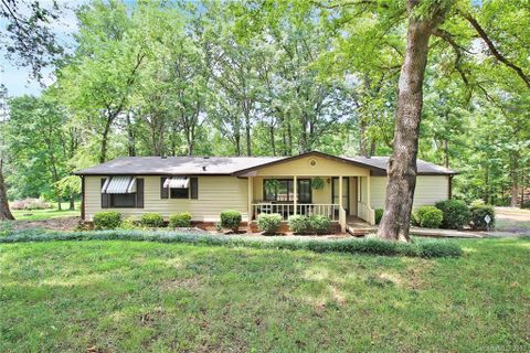 1717 Pine Bluff Court