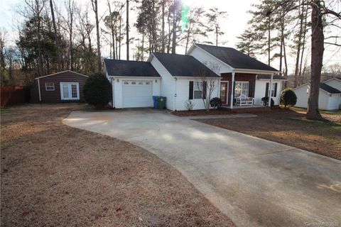 1005 Mays Court sold home in Sunset Crossing, Gastonia, NC