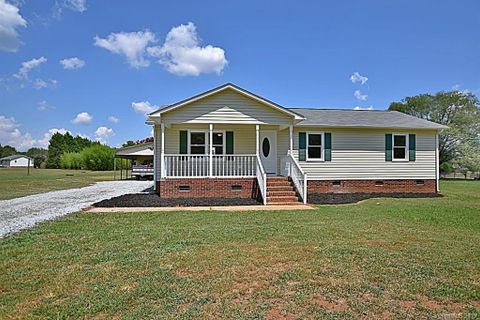 2767 Chester Highway sold home in Whipoorwill Estates, York, SC