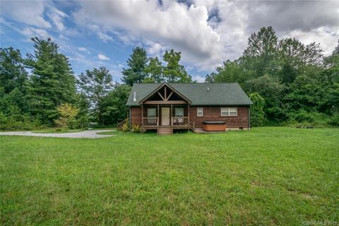 207 Oscelake Way sold home in LEONIS MOUNTAIN LAKE HOMES, Hendersonville, NC