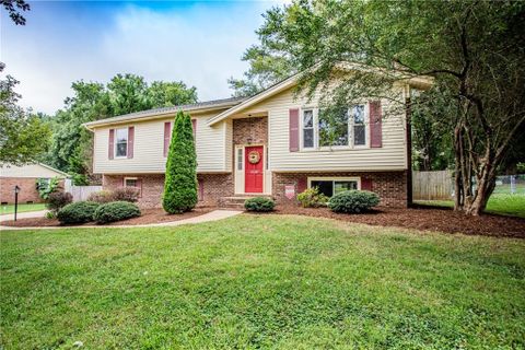 1197 Zion Church Road sold home in OLDE WELL SOUTH, Hickory, NC