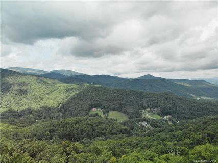 00 Larkspur Trail sold home in Meadow Creek, Banner Elk, NC