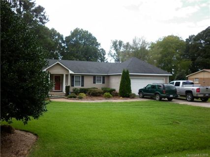 107 Woodland Lane