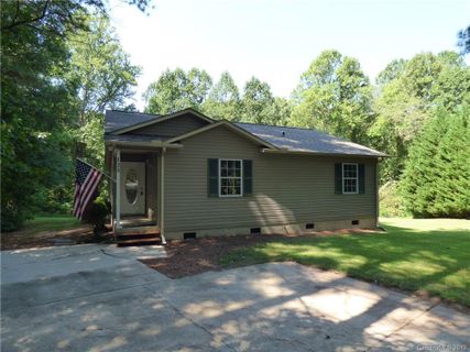 125 Julius Lane