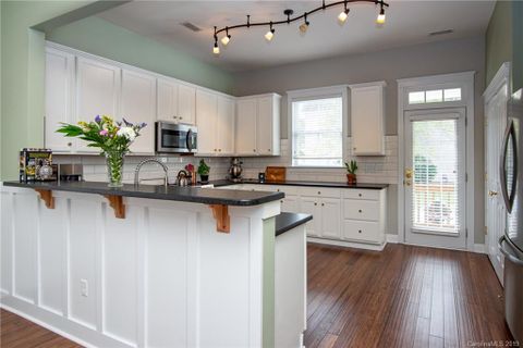 6604 Park Meadows Place
