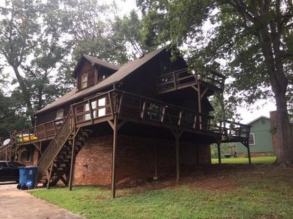 202 Red Oak Drive