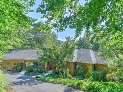 35 Hawk View Drive sold home in Saddle Ridge, Asheville, NC