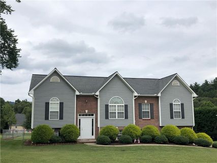 105 White Hall Lane