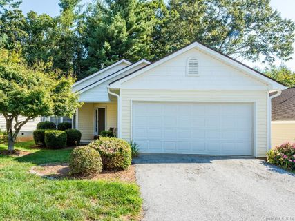 110 Creeks End Circle sold home in The Glens at Aberdeen, Mills River, NC