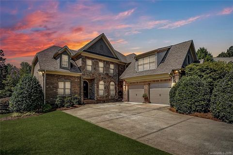 4823 Rockwood Drive