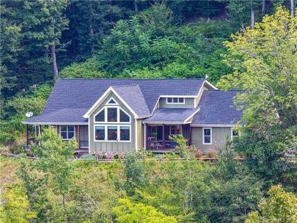 575 Traditions Way sold home in Mountain Traditions, Mars Hill, NC