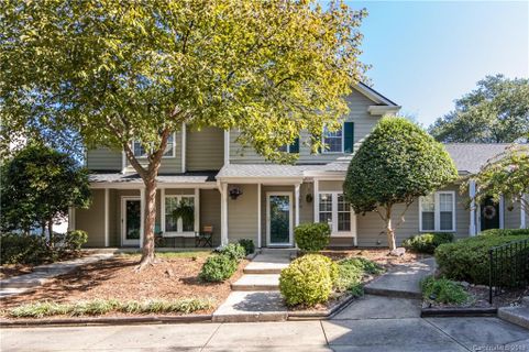 2725 New Hamlin Way