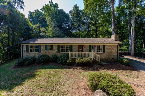 4713 Maplecrest Drive