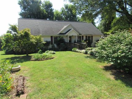 117 Hillcrest Drive