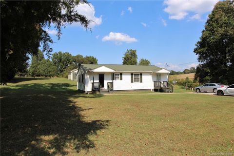 109 Carpenter Circle