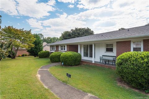 6800 Ridge Lane Road sold home in Ridgeview, Charlotte, NC