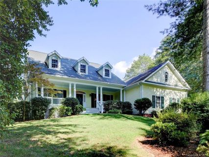 112 Berry Hill Drive sold home in Berry Hill, Hendersonville, NC