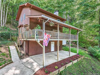 665 Apple Tree Court sold home in Freedlander Estates, Waynesville, NC