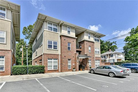 Previously sold for $256,000