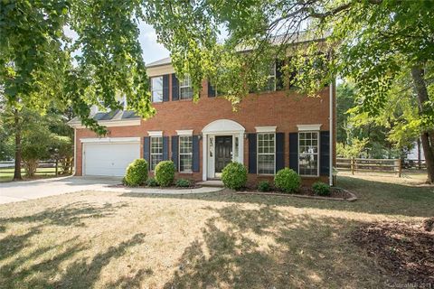 12302 Overcup Lane sold home in Hunters Ridge, Charlotte, NC