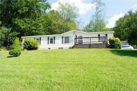 7 Honey Locust Lane sold home in Locust Knoll, Candler, NC