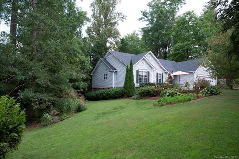 802 Cliff Rose Court