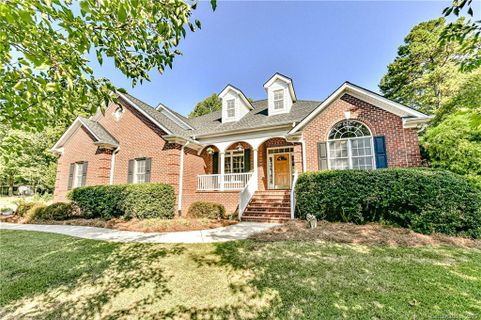 1108 Colony Court sold home in Forest Brook, Gastonia, NC