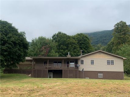 602 Ned Cove Road sold home in Jonathan Creek Area, Waynesville, NC