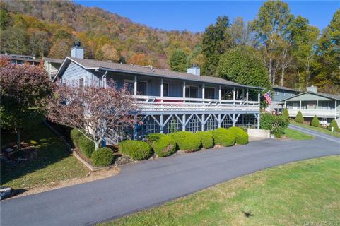8 Granite Lane