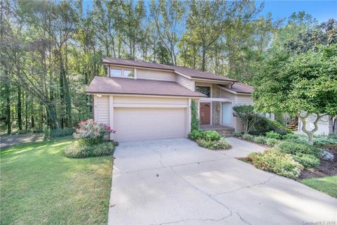 9208 Hunting Court