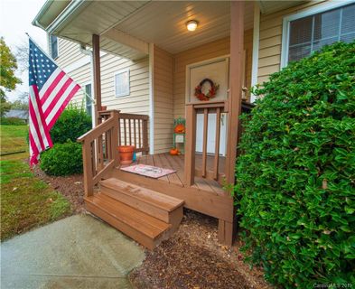 122 Farm Lane 37 sold home in The Glens at Aberdeen, Mills River, NC