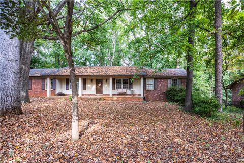 932 Brookwood Court
