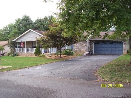 20 Meadow Drive 10 sold home in Meadows of Etowah, Horse Shoe, NC