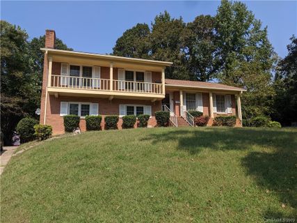 1733 Woodvalley Drive