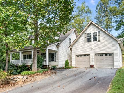 39 Gollum Drive sold home in Hillshire Woods, Fairview, NC