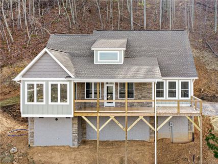 20 Tranquil Forest Way