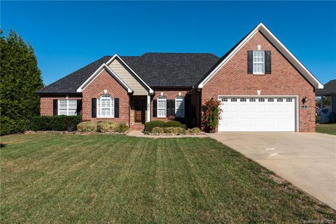2977 Weatherfield Drive sold home in The Fields At Weatherwood, Lincolnton, NC