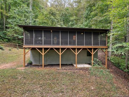 140 Treetops Drive sold home in Treetops, Candler, NC