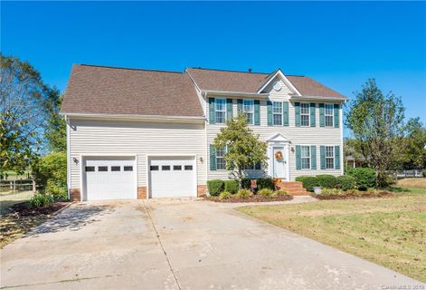 8007 Middleton Circle