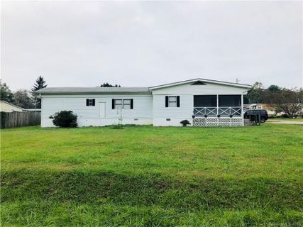 129 Leslie Way sold home in Dara Acres, Hendersonville, NC