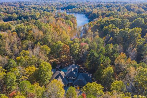 1609 Walden Pond Lane