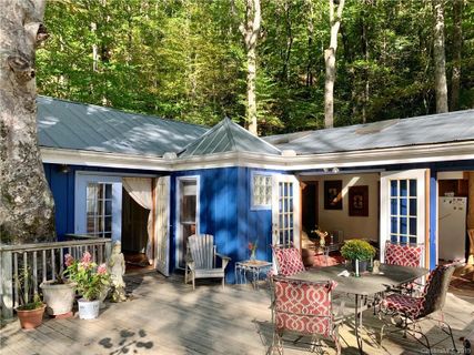 4 Kimberly Road sold home in Bonnie Highlands, Black Mountain, NC