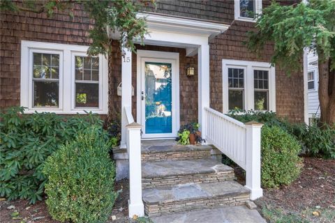 15 Woodvale Avenue