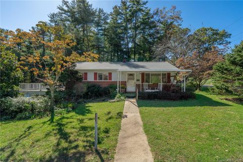 1001 Mountain View Street sold home in Oak Grove Heights, Hendersonville, NC