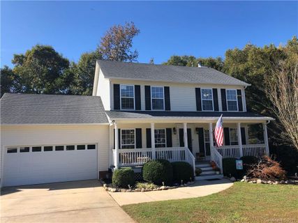 821 Savannah Place Drive sold home in Savannah Place, Fort Mill, SC