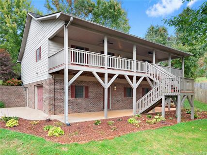 42 Madison Lane sold home in Sulphur Springs Park, Waynesville, NC