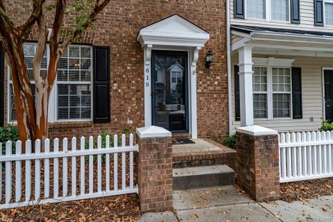 619 Atherton Way sold home in Manchester, Rock Hill, SC
