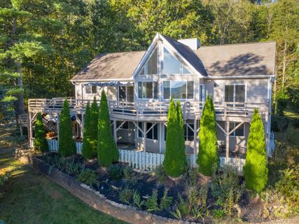 66 Surrey Run sold home in Hidden Valley Farms, Asheville, NC