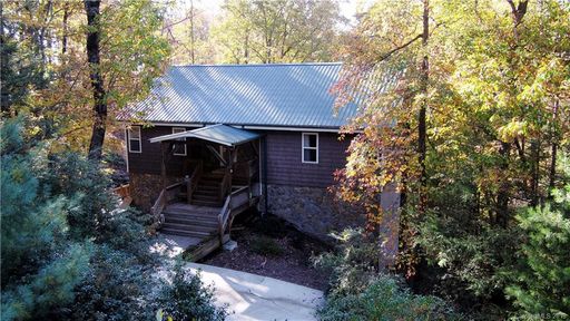 1700 Greenstreet Drive sold home in Greenstreet Mountain Resort, Traphill, NC