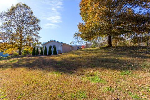 19 Holly Ridge Road sold home in Holly Ridge, Candler, NC